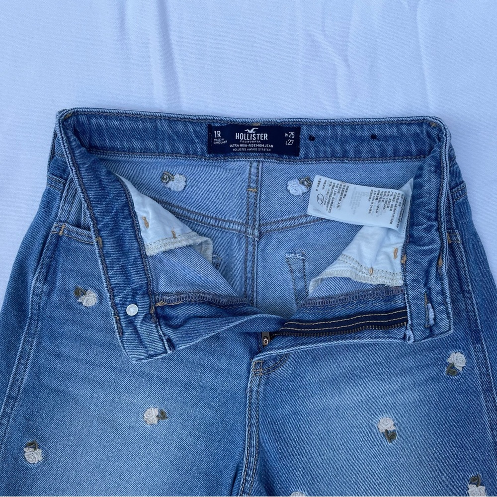 Hollister Women's Blue Jeans with Floral Embroidery